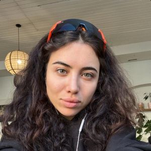 Uyda haqiqiy qullik onlayn Tabiatda uy qurilishi porno