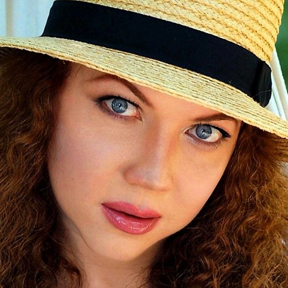 Черкасский қыздар секс Ангелина Маслякованың жалаңаш суреті